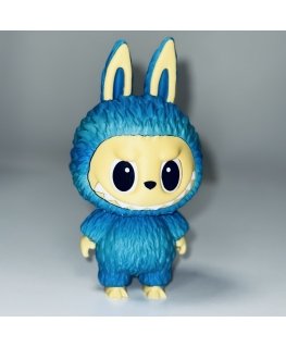 Kujuke Labubu (plastik)