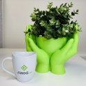 “Care” Vase – Green Harmony in the Embrace of Hands