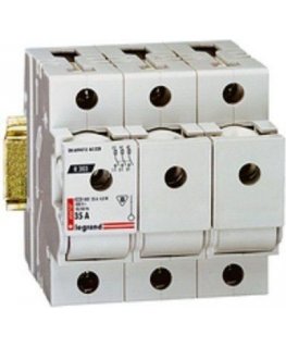 Circuit Breakers LE-606724 Three-Phase 16 A D01 LEGRAND